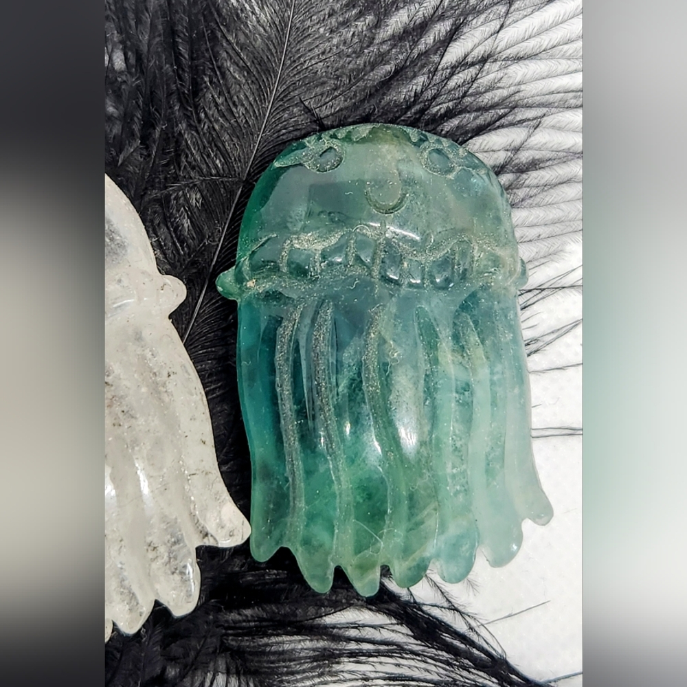 Genuine Crystal Jellyfish Carvings. Amethyst, Quartz, Fluorite - Picture 5 of 10
